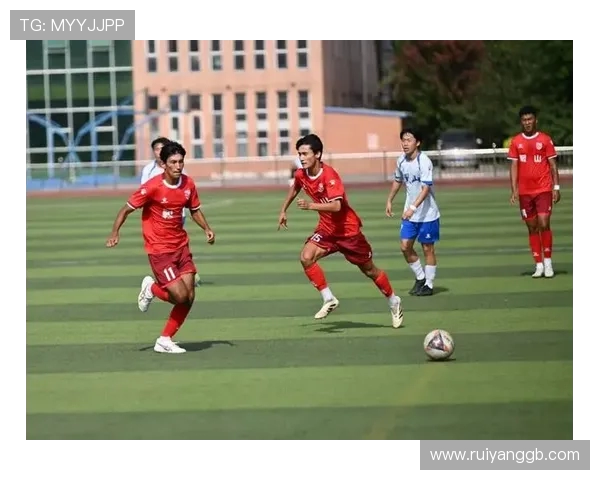 绿茵逐梦青春热血燃赛场激情共谱足球荣耀篇章 绿茵逐梦青春热血燃赛场激情共谱足球荣耀篇章