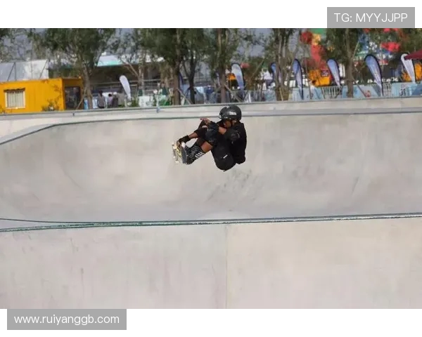 武汉滑板队在极限运动嘉年华中以58分稳居积分榜首位