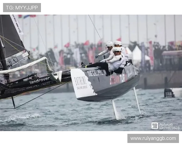 深圳极限运动队与上海极限运动队赛后复盘探讨灵活性表现与战术调整 深圳极限运动队与上海极限运动队赛后复盘探讨灵活性表现与战术调整