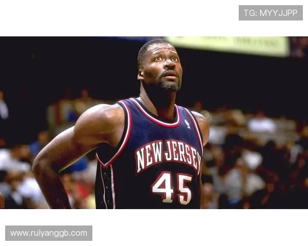 摩西·马龙：篮球传奇的崛起与伟大时刻解析